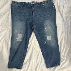 Ava & Viv Blue Cropped Ankle Jeans Distressed Style